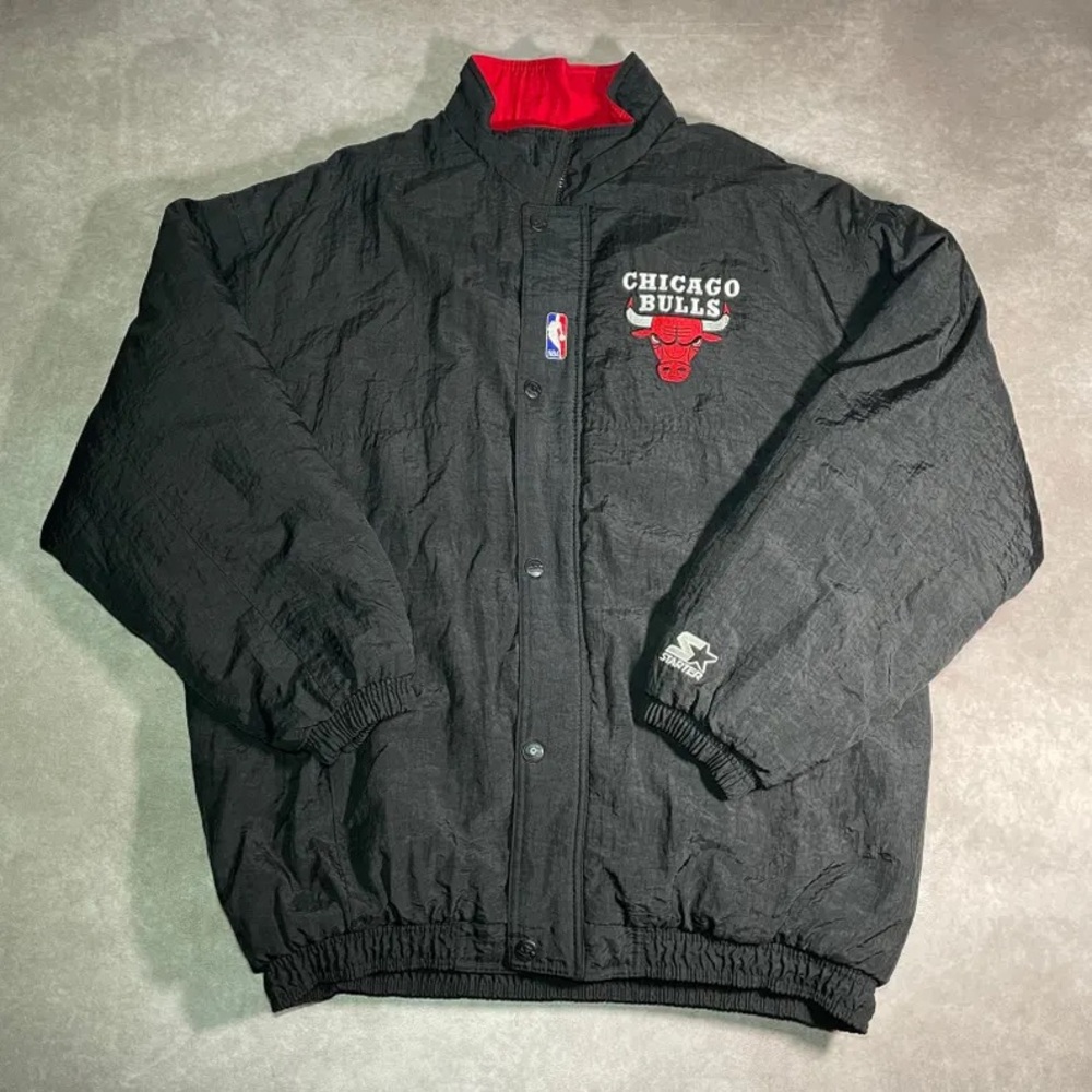 STARTER Black and Red Chicago Bulls Bomber Jacket